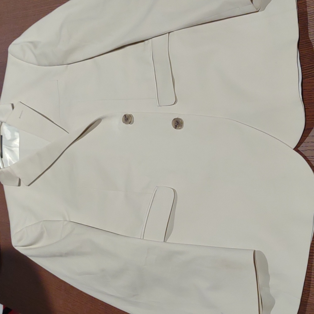 Nice Suit by KENNETH COLE NEW YORK SIZE 42L